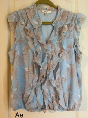 Haven & Blair Blue floral frill front and Sleeveless Ruffle Front Blouse XL